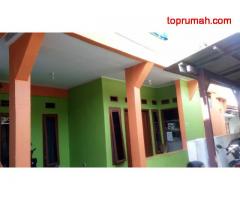 Di jual rumah siap huni 2lantai tempat strategis