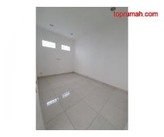 Rumah siap huni 2lt luas 6x17 102m2 Type 3KT Cluster Thames JGC Jakarta Garden City Cakung