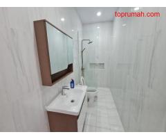 Rumah siap huni luas 8x18 144m2 type 2KT Cluster Aralia HI Harapan Indah Bekasi