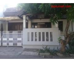 Rumah Pojok Shm di Jalan Wiyung Indah Kota Surabaya