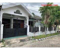 Rumah Hook di Kawasan Perumahan Delta Sari Indah Sidoarjo