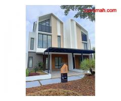 Rumah Brand New 2lt opsi Attic type 3KT Cluster Yarra Seine Essence JGC Jakarta Garden City