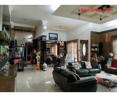 Rumah hoek 4 lantai Luas 17x18 270m2 type 7KT Kelapa Gading Jakarta Utara