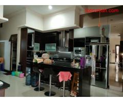 Rumah hoek 4 lantai Luas 17x18 270m2 type 7KT Kelapa Gading Jakarta Utara