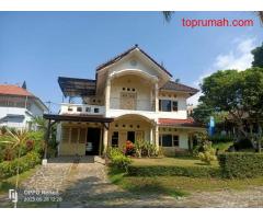 Rumah dekat museum angkut.hotel Aston batu(Madewo apples)