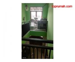 Dijual rumah 2 lantai luas 170m2 type 4KT di Perumahan Taman Harapan Baru Bekasi