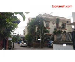 Rumah 2 Lantai, Hoek, di Jl. Merpati, Cengkareng Barat, Jakarta Barat