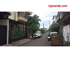 Rumah 2 Lantai, Hoek, di Jl. Merpati, Cengkareng Barat, Jakarta Barat