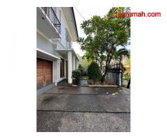 Rumah mewah furnished Luas di Cempaka Putih Siap Tinggal !