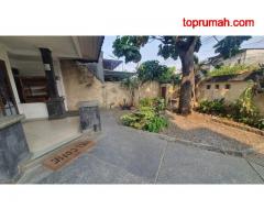 Rumah Pinggir Jalan, Luas & Bagus di Makaliwe Grogol