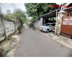 Rumah 2 Lantai di Jalan Qrisdoren, Kebon Jeruk, Jakarta Barat