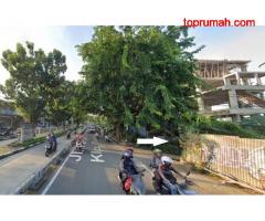 Rumah 2 Lantai di Jalan Qrisdoren, Kebon Jeruk, Jakarta Barat