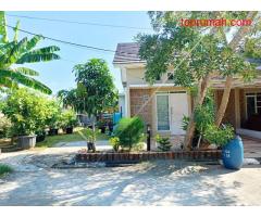 Rumah Cluster Huk Dua Kavling Jual Cepat Murah Free Kitchen Set dan Kompor Modena 3 Tungku