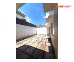 Rumah 2lt 244m 4KT Cluster Dbanyan JGC Jakarta Garden City