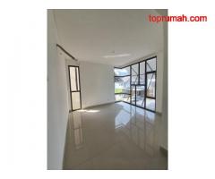 Rumah 2lt 7x15 105m 2+1kt Cluster Mahakam Jgc Jakarta Garden City