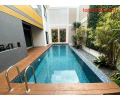 Mozart 2 Rumah Mewah Modern View Danau di Gading Serpong