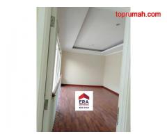 Rumah 2lt Split 4 Level, Kebayoran Village Bintaro, Tangerang Selatan