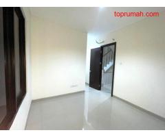 Rumah attic 2lt 5x17 3KT cluster yarra essence JGC Jakarta Garden City