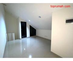 Rumah attic 2lt 5x17 3KT cluster yarra essence JGC Jakarta Garden City